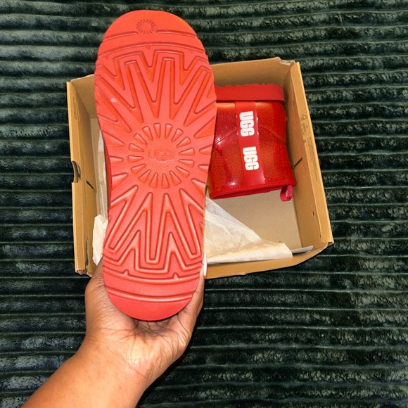 UGG Classic Clear Mini (Red) 💥 - Picture 3 of 3